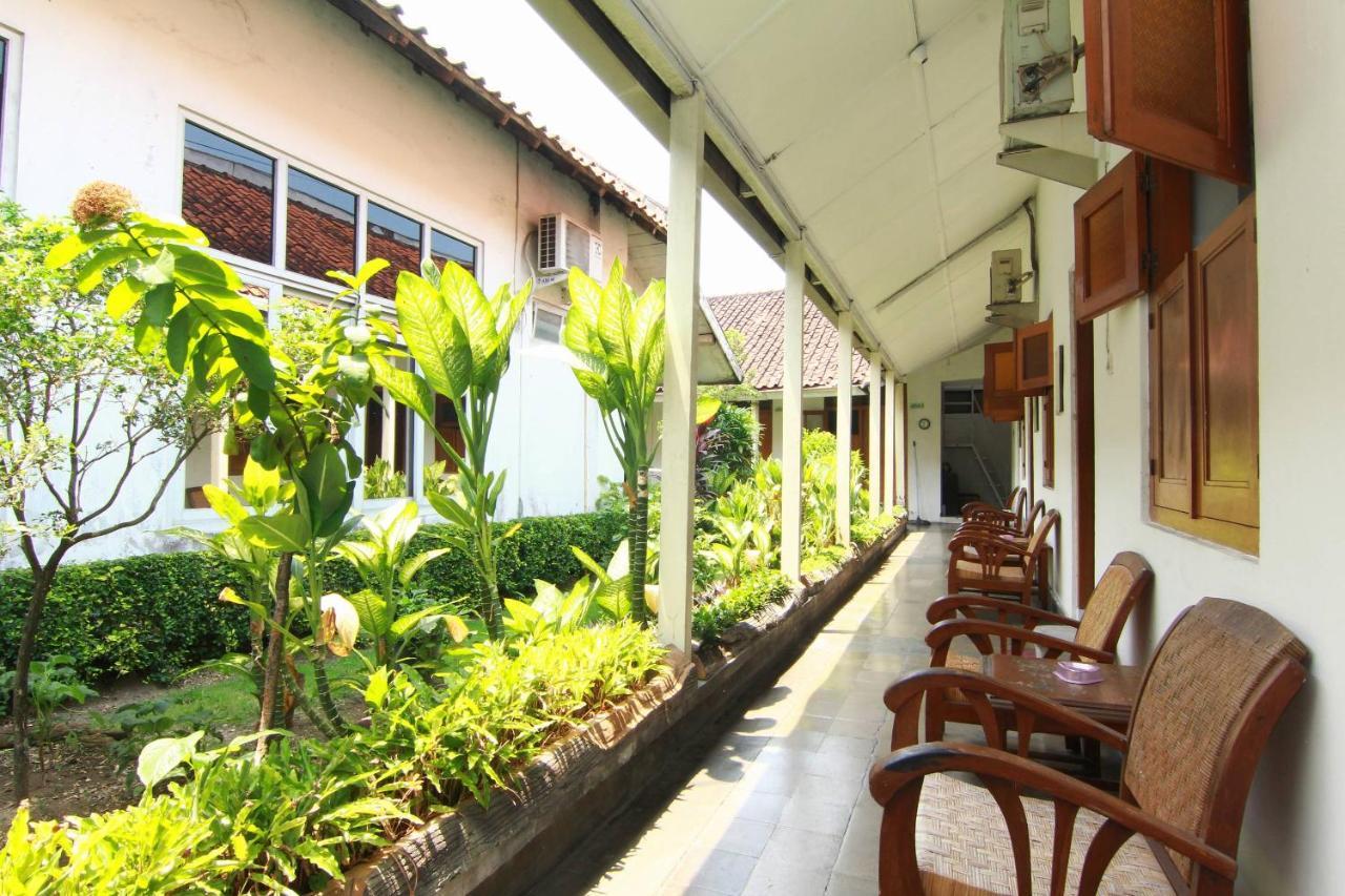 Hotel Limaran 1 Yogyakarta Bagian luar foto